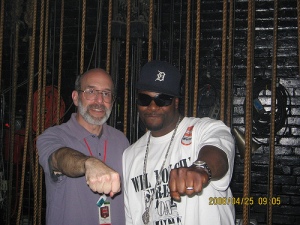 Graff (left) with rapper Wil Louchi at the 2008 Detroit Music Awards (via Flickr user wilouchimedia)